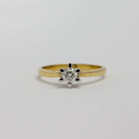 Pierścionek z brylantem 0,41 ct