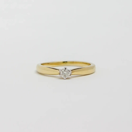 Pierścionek z brylantem 0,08 ct