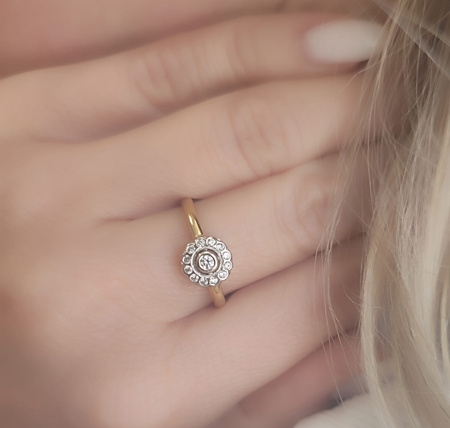 Pierścionek z brylantami