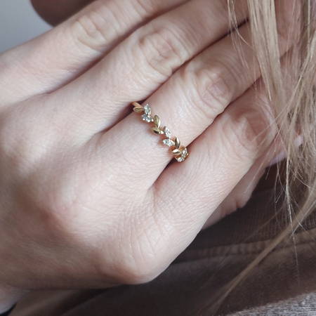 Pierścionek z brylantami 0,10 ct