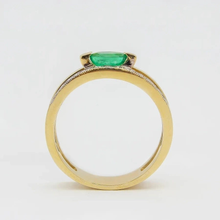 Pierścionek z szmaragdem i brylantami