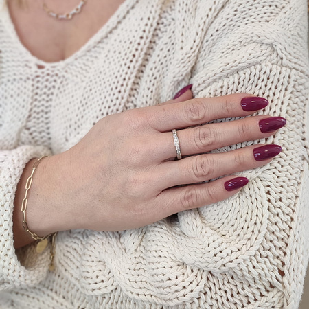 Pierścionek z cyrkoniami