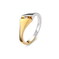 Pierścionek z brylantem 0,05 ct