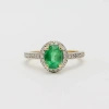 Pierścionek z szmaragdem i brylantami