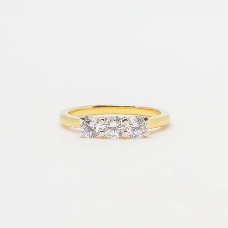 Pierścionek z brylantami 0,66 ct