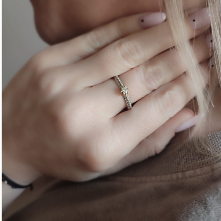 Pierścionek z brylantami 0,42 ct