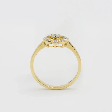 Pierścionek z brylantami 0,09 ct