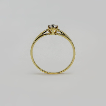 Pierścionek z brylantem 0,10 ct