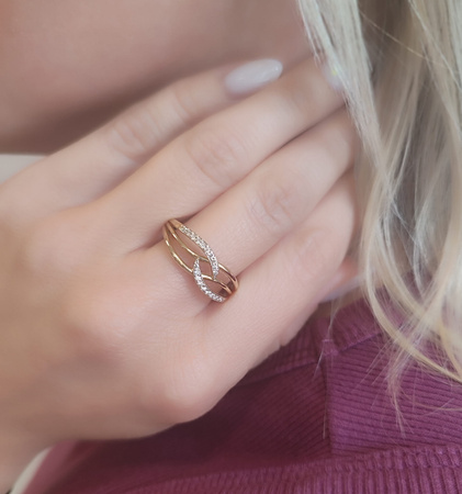 Pierścionek z brylantami 0,10 ct