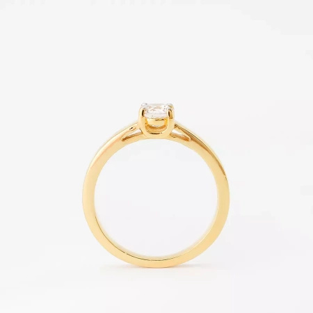 Pierścionek z brylantem 0,50 ct