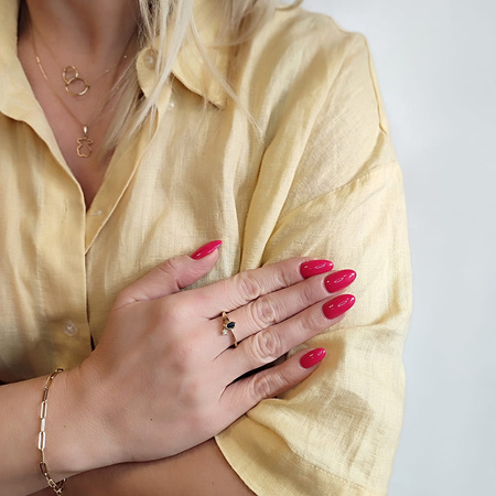 Pierścionek z szafirem i brylantami