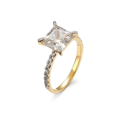 Pierścionek z cyrkoniami